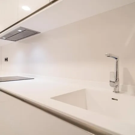 Stunning In With 2 Bedrooms, Wifi And Outdoor Swimming Pool 에스테포나